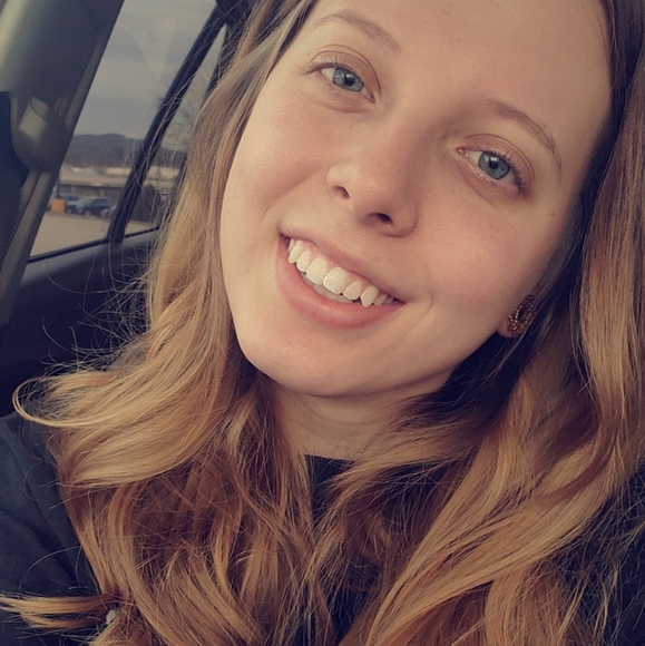 Meet your Posher, Jordyn - Picture 4 of 5